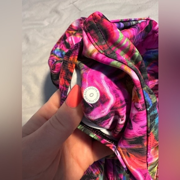 Lululemon leggings - Picture 9 of 9